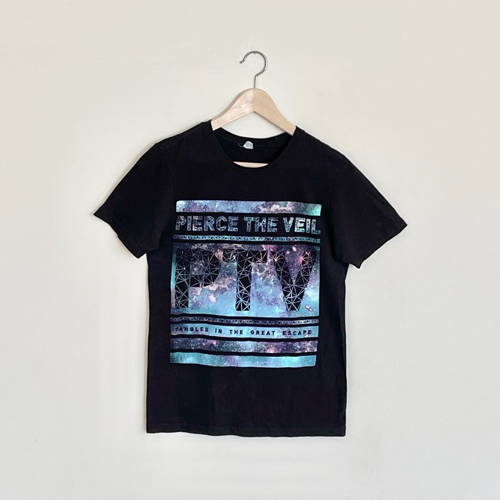 Pierce The Veil 2012 Tangled In The Great Escape Black Band T Shirt Adult Small